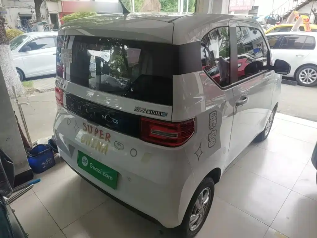 Фото 7 - Wuling Motors Hongguang MINIEV