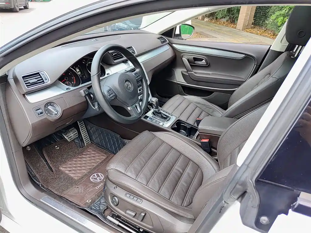 Volkswagen FAW-Volkswagen CC 2016 Model 1.8TSI Luxury фото 7