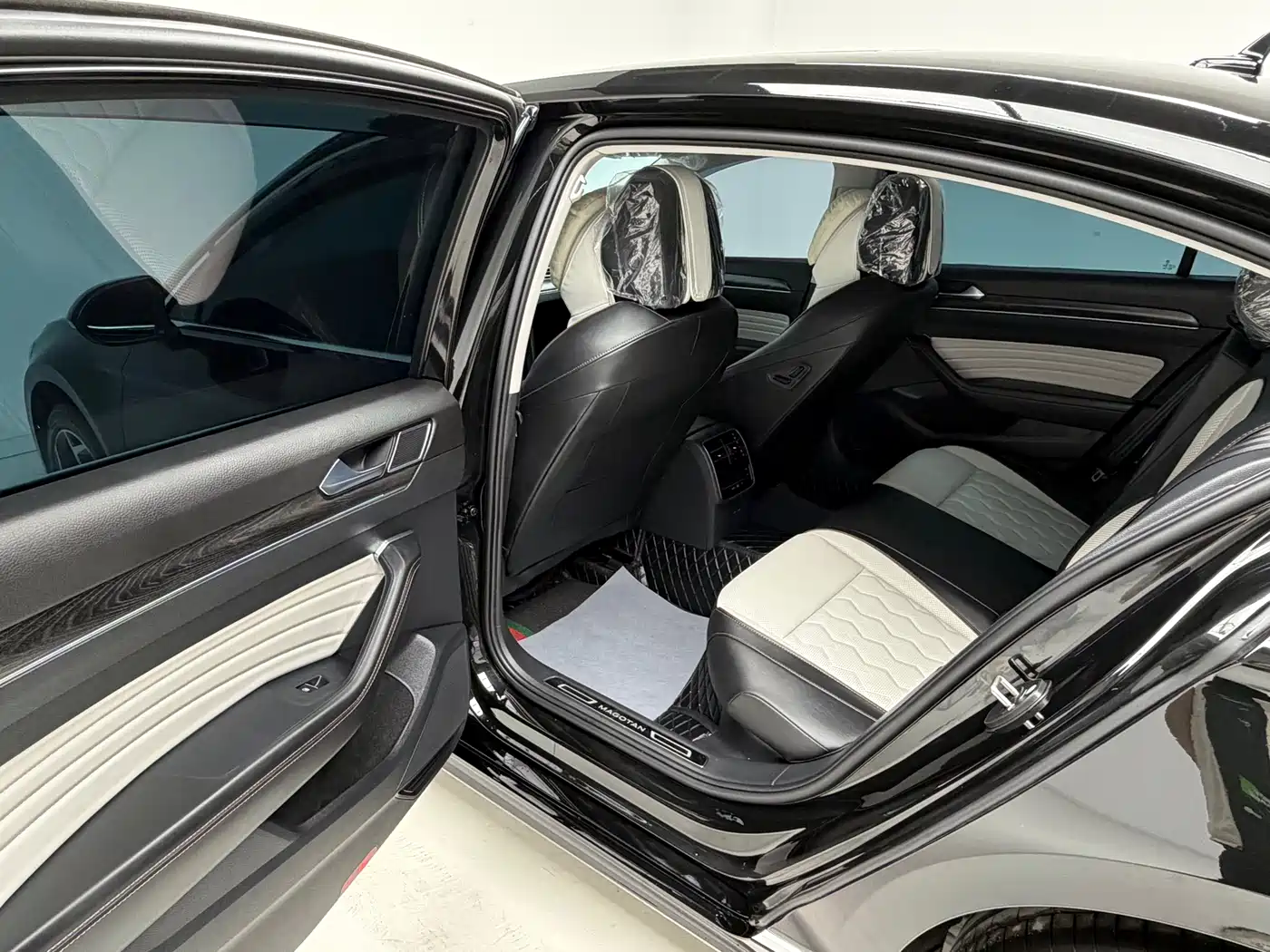 Volkswagen Magotan 2026 Model 30 Million Special Selection 380TSI DSG Luxury фото 12