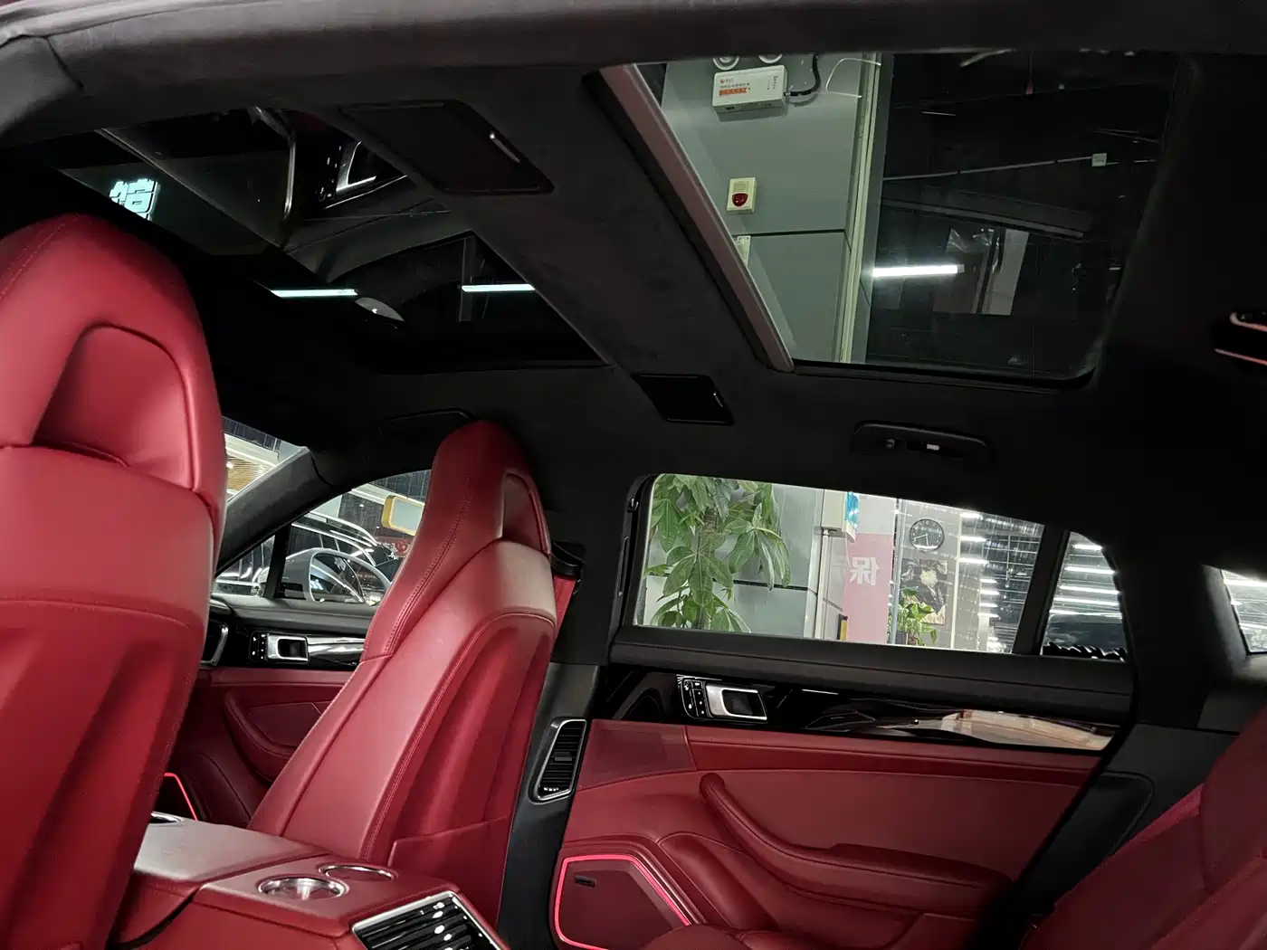 Porsche Panamera 2017 Panamera Executive Long Wheelbase 3.0T фото 9