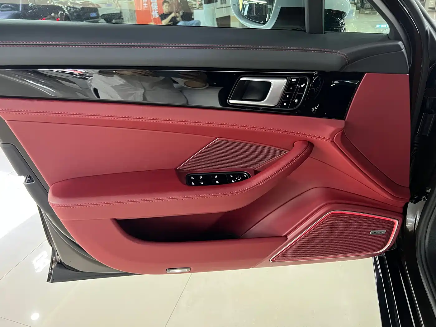 Porsche Panamera 2017 Panamera Executive Long Wheelbase 3.0T фото 10