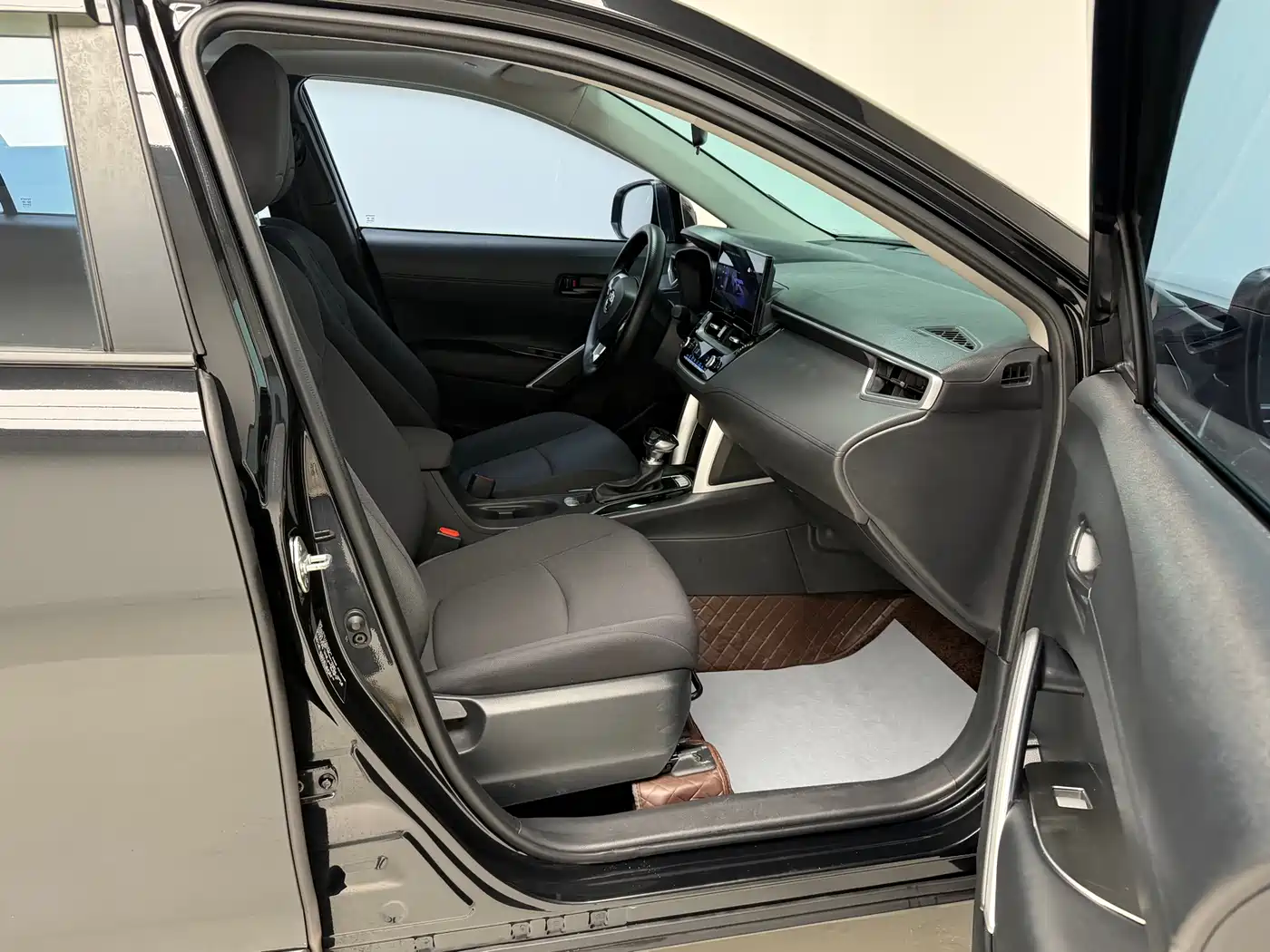 Toyota Corolla Cross 2023 2.0L Elite Edition фото 17