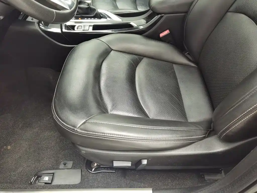 GAC Trumpchi GA6 2017 2016 235T DCT Luxury Edition