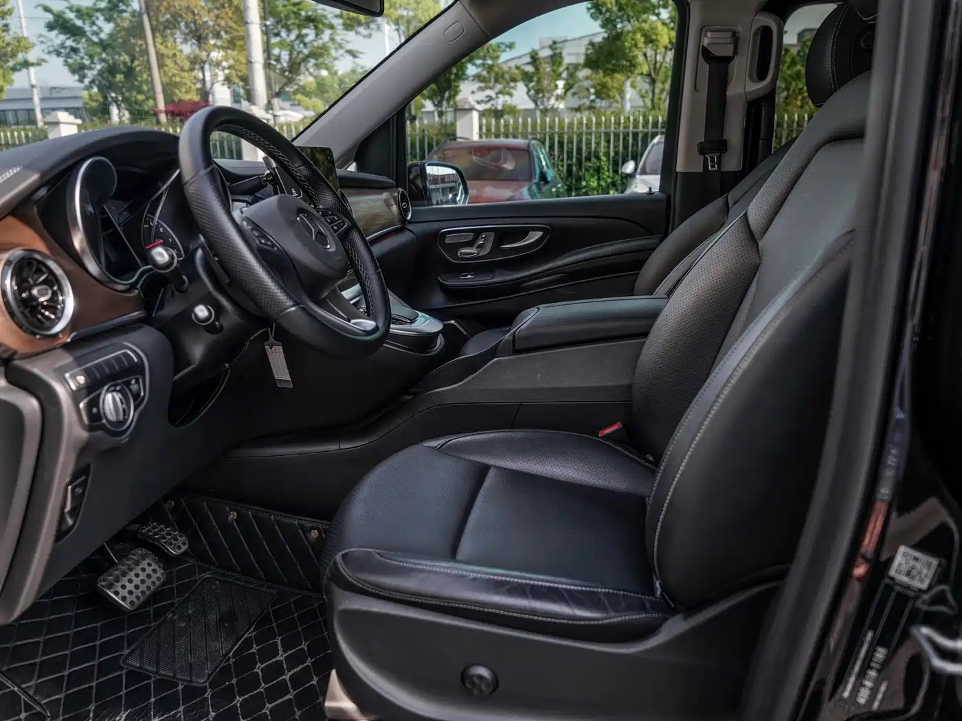 Mercedes-Benz V-Class 2022 V 260 Prestige Edition фото 11