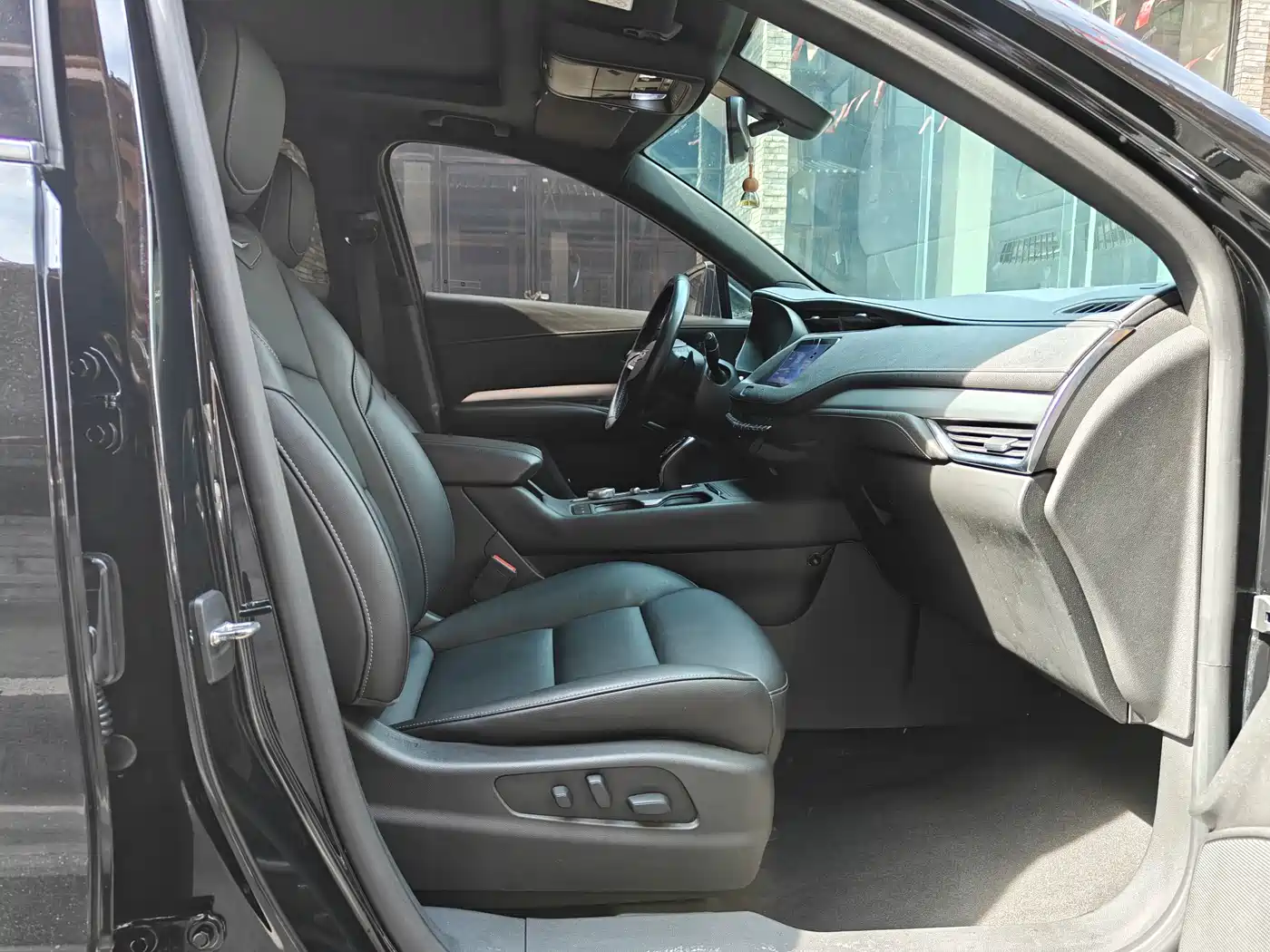 Cadillac XT4 2020 28T FWD Leading Trim фото 7