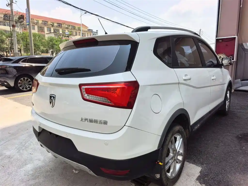 Baojun 560 2016 2015 1.8L Manual Comfort