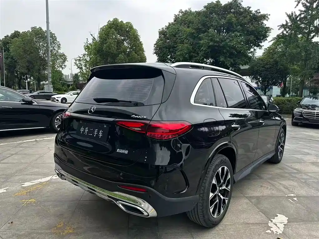 Mercedes-Benz GLC 2023 GLC 260 L 4MATIC Sport 5-seater фото 7