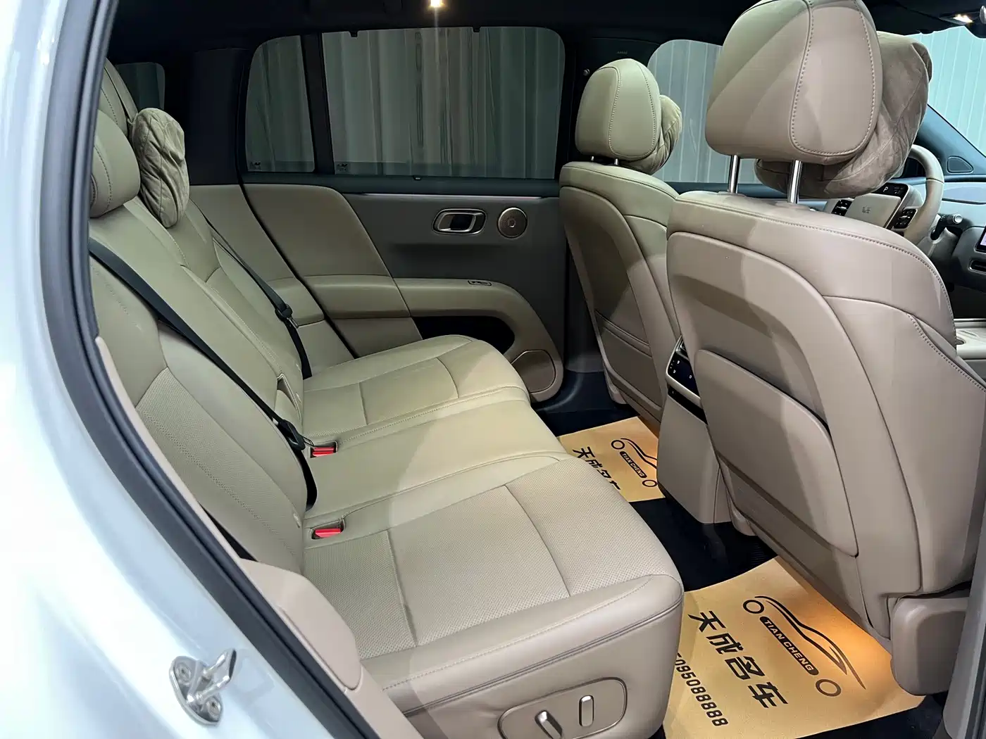 Li Auto i6 2026 2025 2WD Base Model