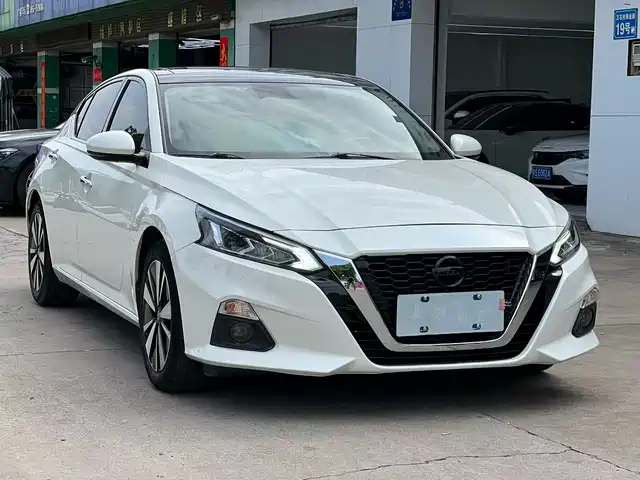 NISSAN TEANA