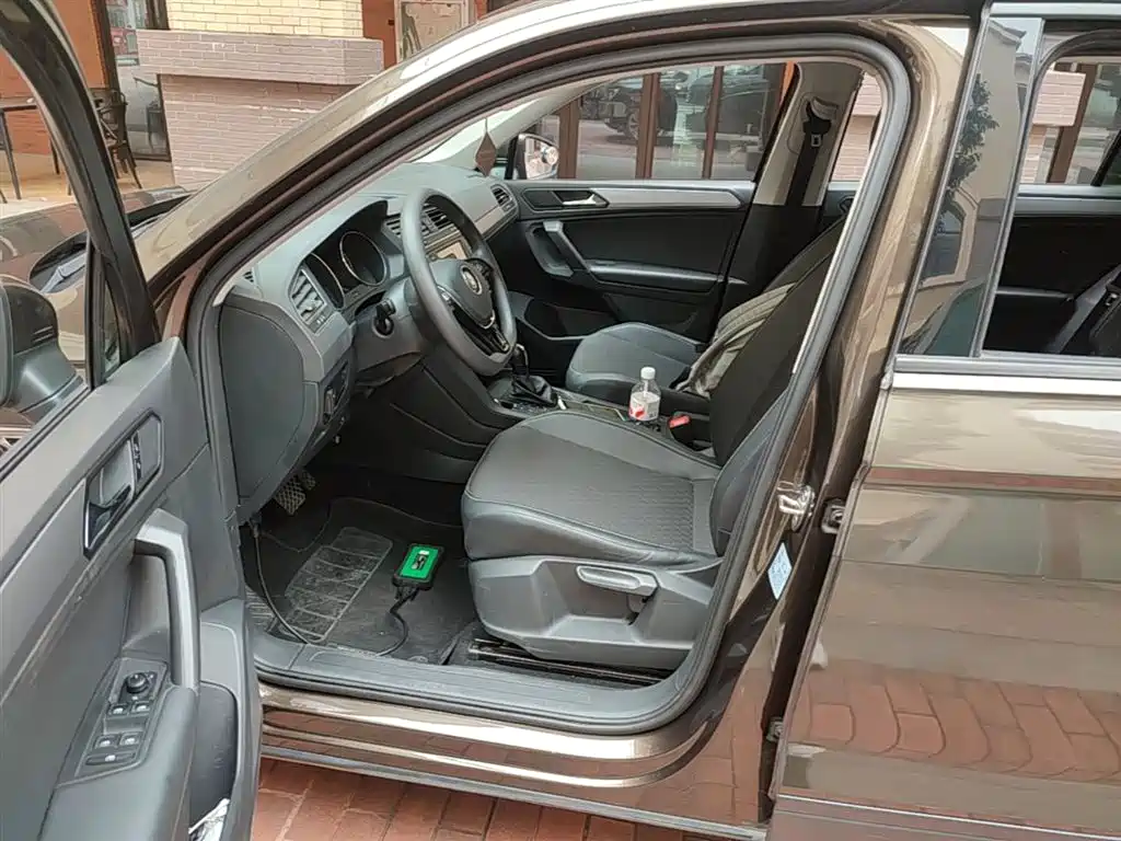 Volkswagen Tiguan L 2017 330TSI Automatic 2WD Trend Edition фото 15
