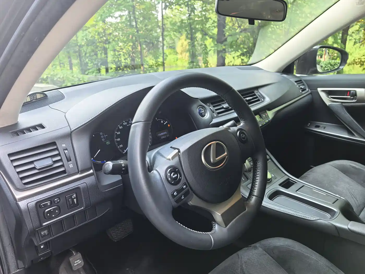 Lexus CT 2014 CT200h Elite Monochrome фото 5