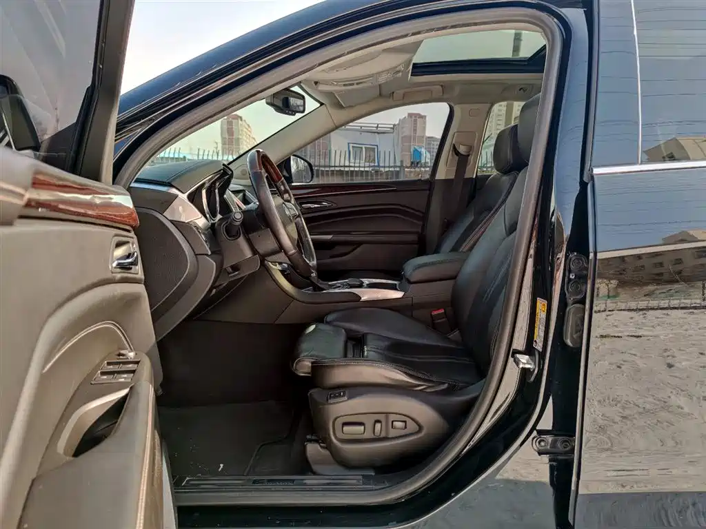 Cadillac SRX 2012 3.0L Luxury Model фото 7