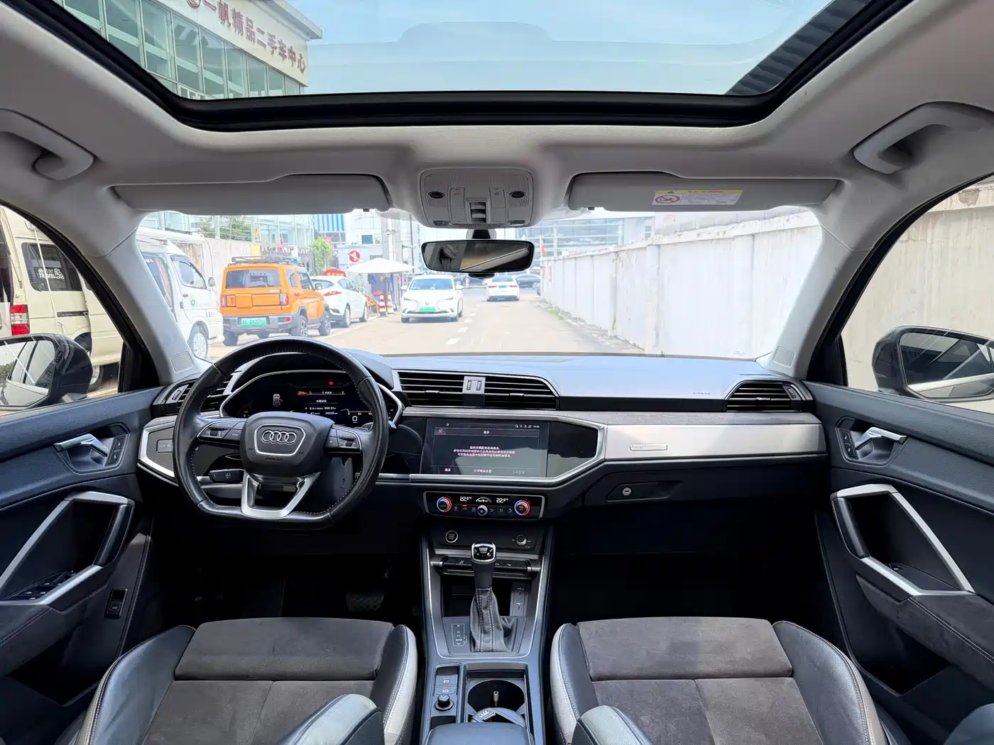 Фото 6 - Audi Q3