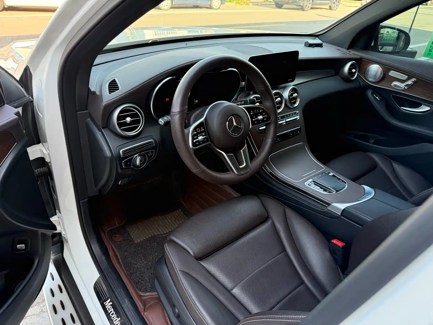 MERCEDES-BENZ GLC