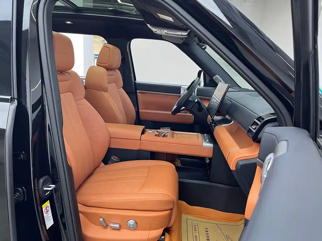 Fang Cheng Bao Titanium 7 2026 2025 AWD Base Model