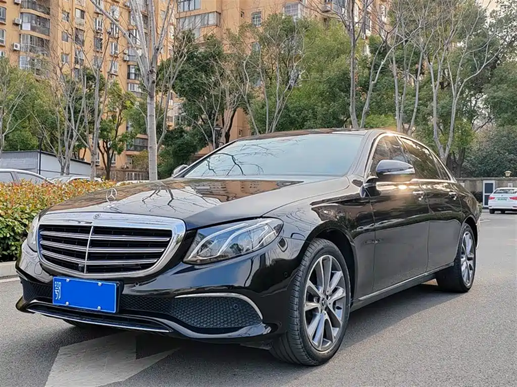 Mercedes-Benz E-Class 2019 E 300 L Fashion