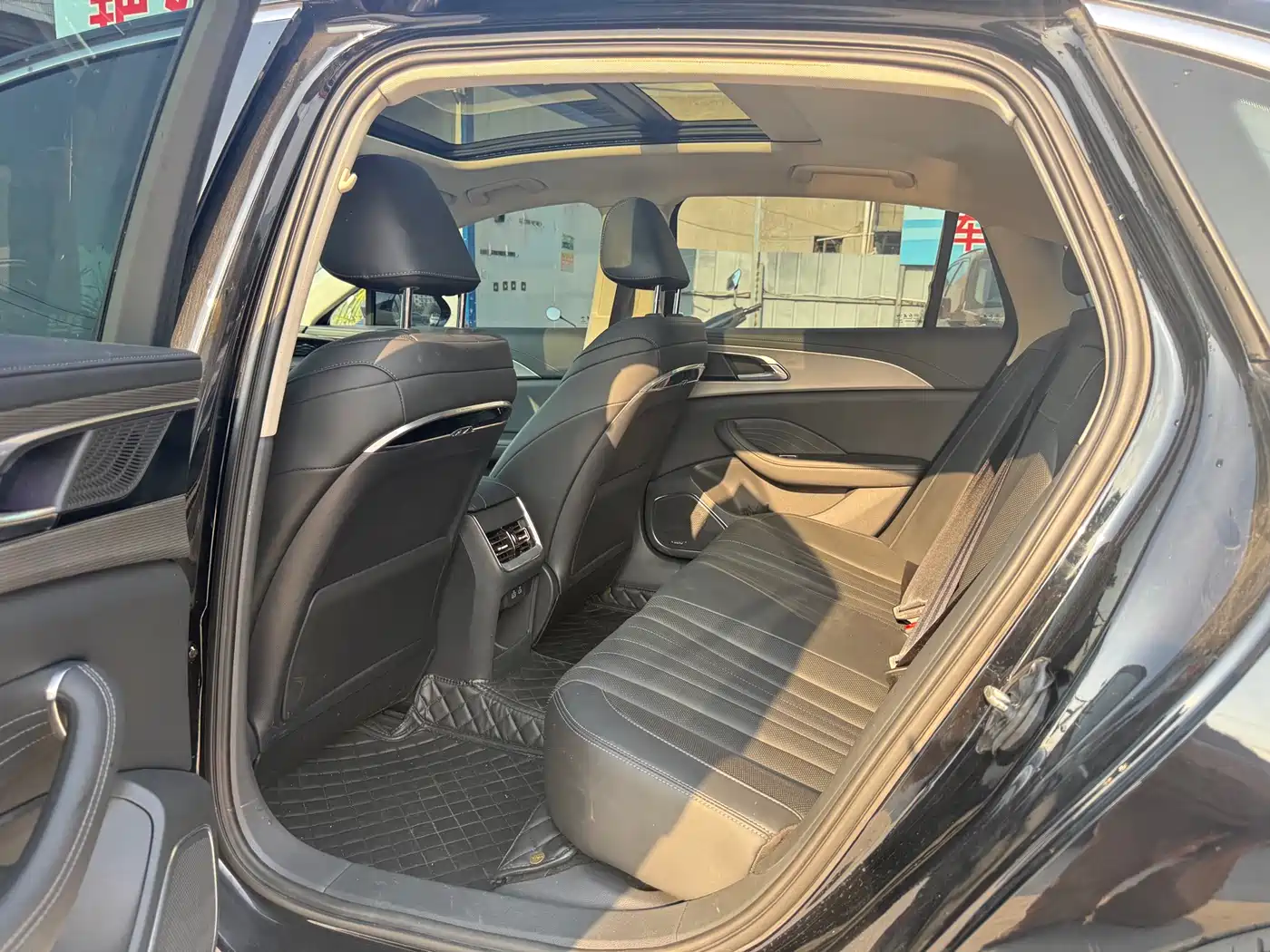 Hongqi H5 2023 2.0T Auto Smart Connect Flag Comfort фото 7