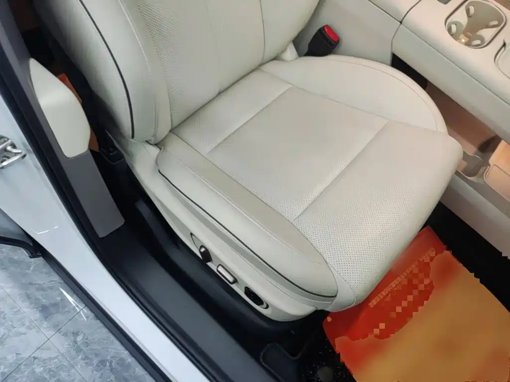 Li Auto i6 2026 2025 2WD Base Model