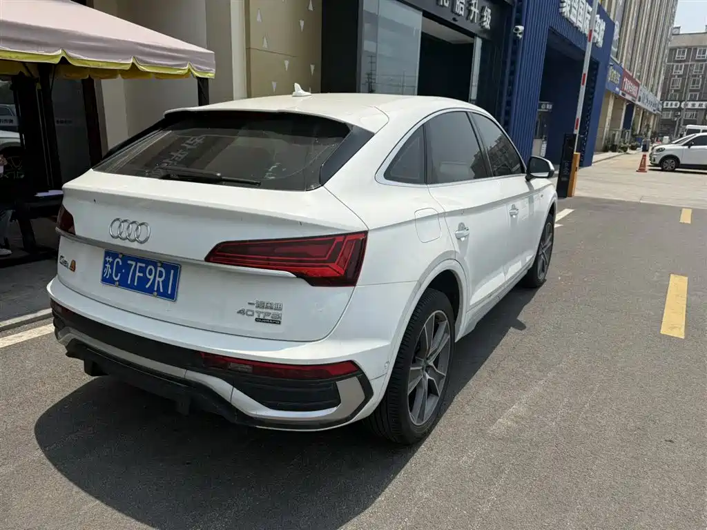 Audi Q5L Sportback 2022 40 TFSI Luxury фото 4