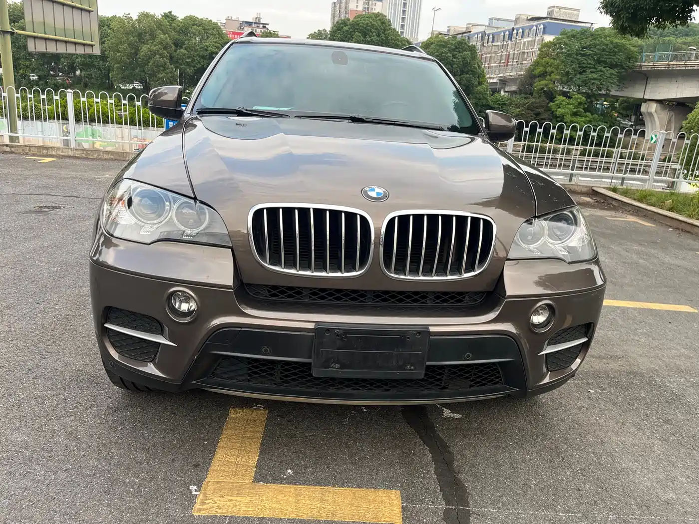 BMW X5 (Import) 2011 xDrive35i Leading Edition фото 2