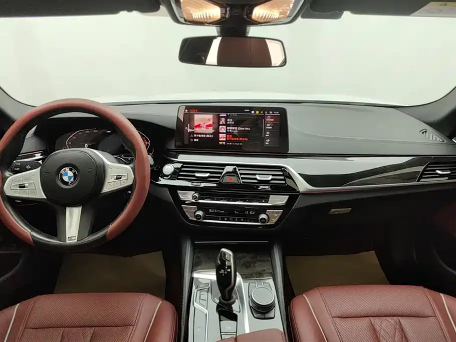 BMW 5 Series 2022 Model Second Facelift 525Li M Sport Package фото 12