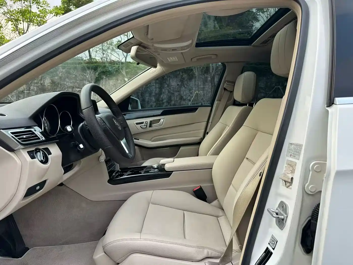 Mercedes-Benz E-Class 2014 Facelift E 260 L Sport фото 4