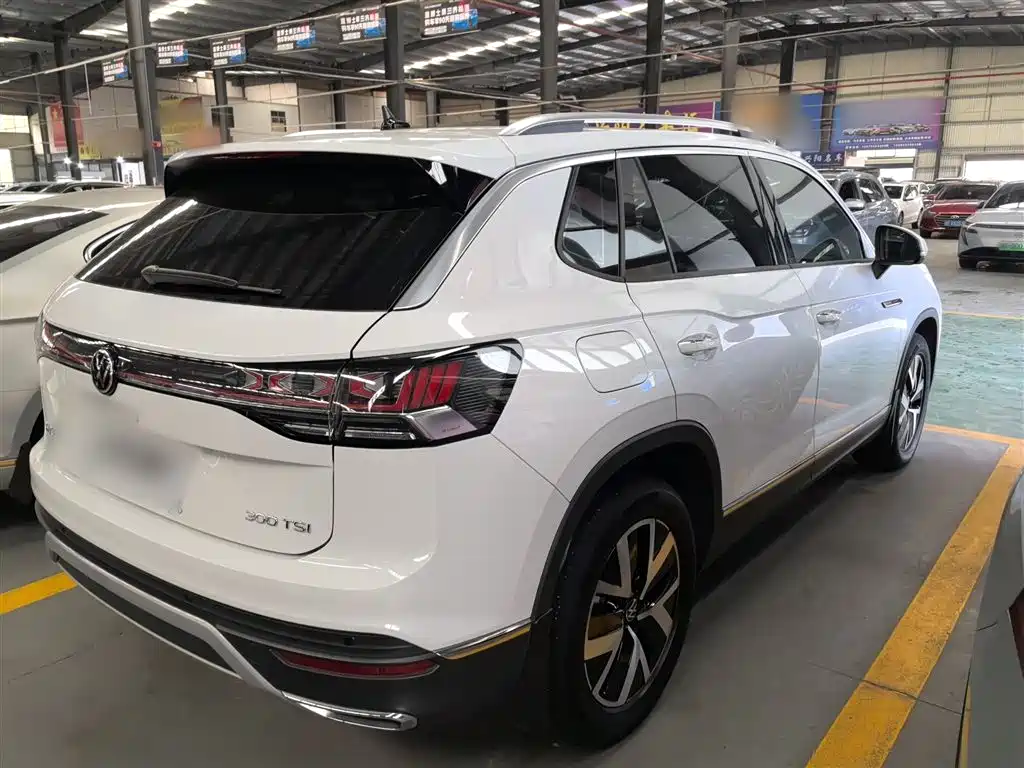 Volkswagen Tayron 2024 300TSI 2WD Luxury Plus Advanced фото 5