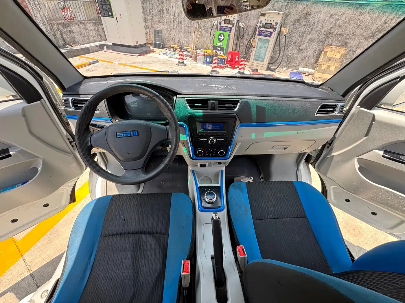 SRM Xinyuan Good Luck 2023 2023 Standard Passenger Van 6-Seater