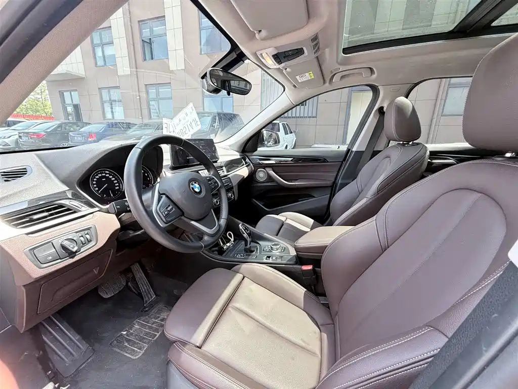 BMW X1 2022 sDrive20Li Fashion фото 10