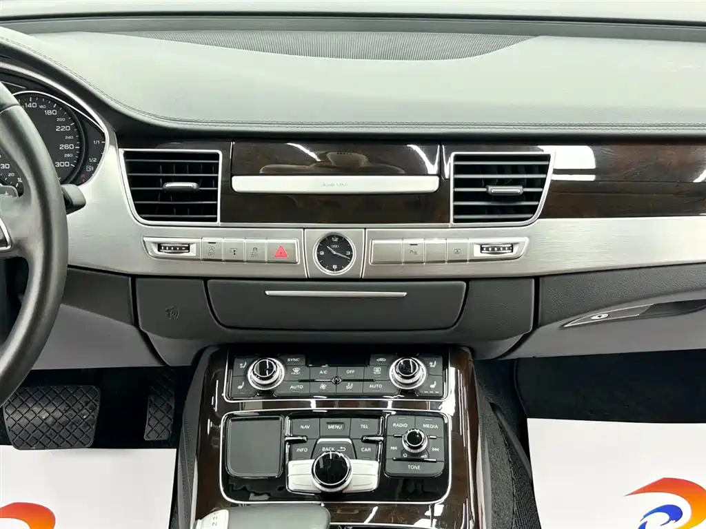 Audi A8 2014 A8L 45 TFSI quattro Luxury фото 20