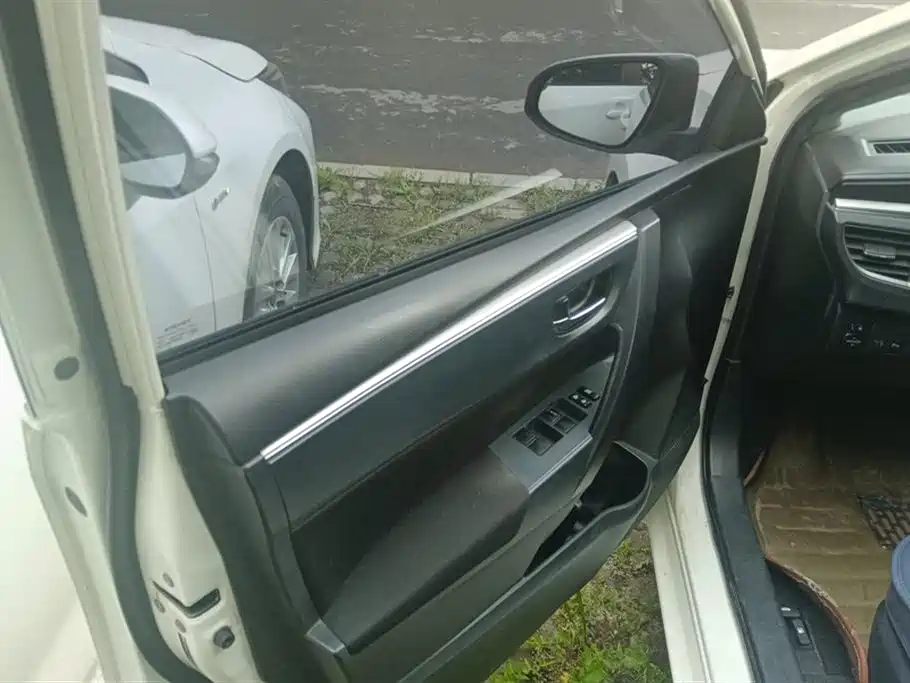 Toyota Levin 2014 1.6G CVT Elite Edition фото 7