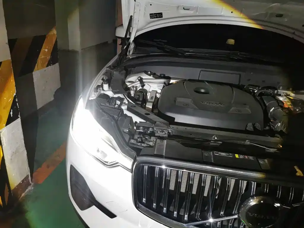 Volvo XC60 Plug-in Hybrid 2023 2023 T8 Plug-in Hybrid Long Range AWD Smart Vision Luxury