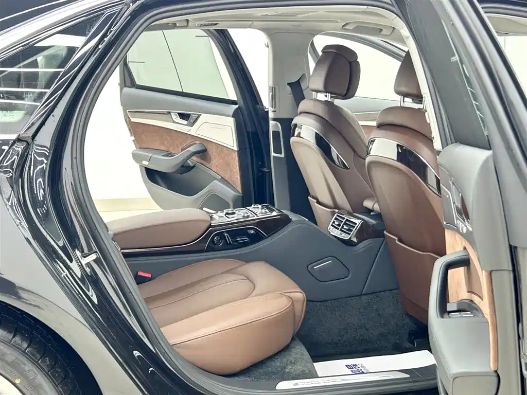 Audi A8 2014 A8L 45 TFSI quattro Luxury фото 14