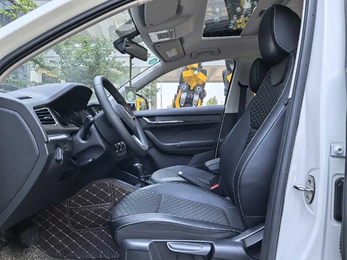 Škoda Kamiq 2020 Model 1.5L Automatic Comfort фото 10