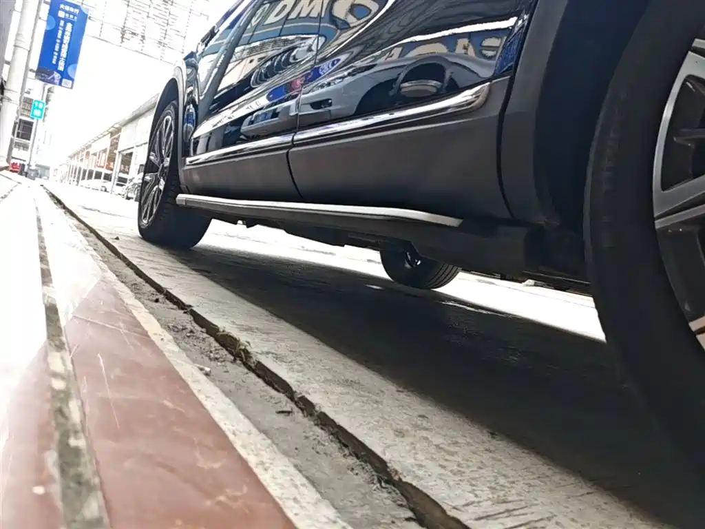 Hongqi HS5 2022 Facelift 2.0T Smart Flag Enjoyment AWD Edition фото 22