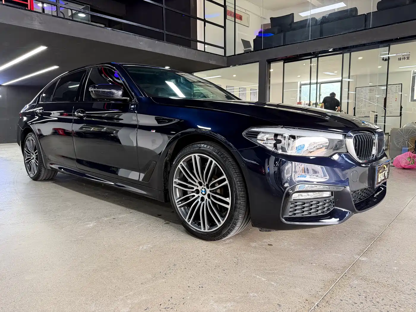 BMW 5 Series 2018 530Li Leading M Sport Package фото 3
