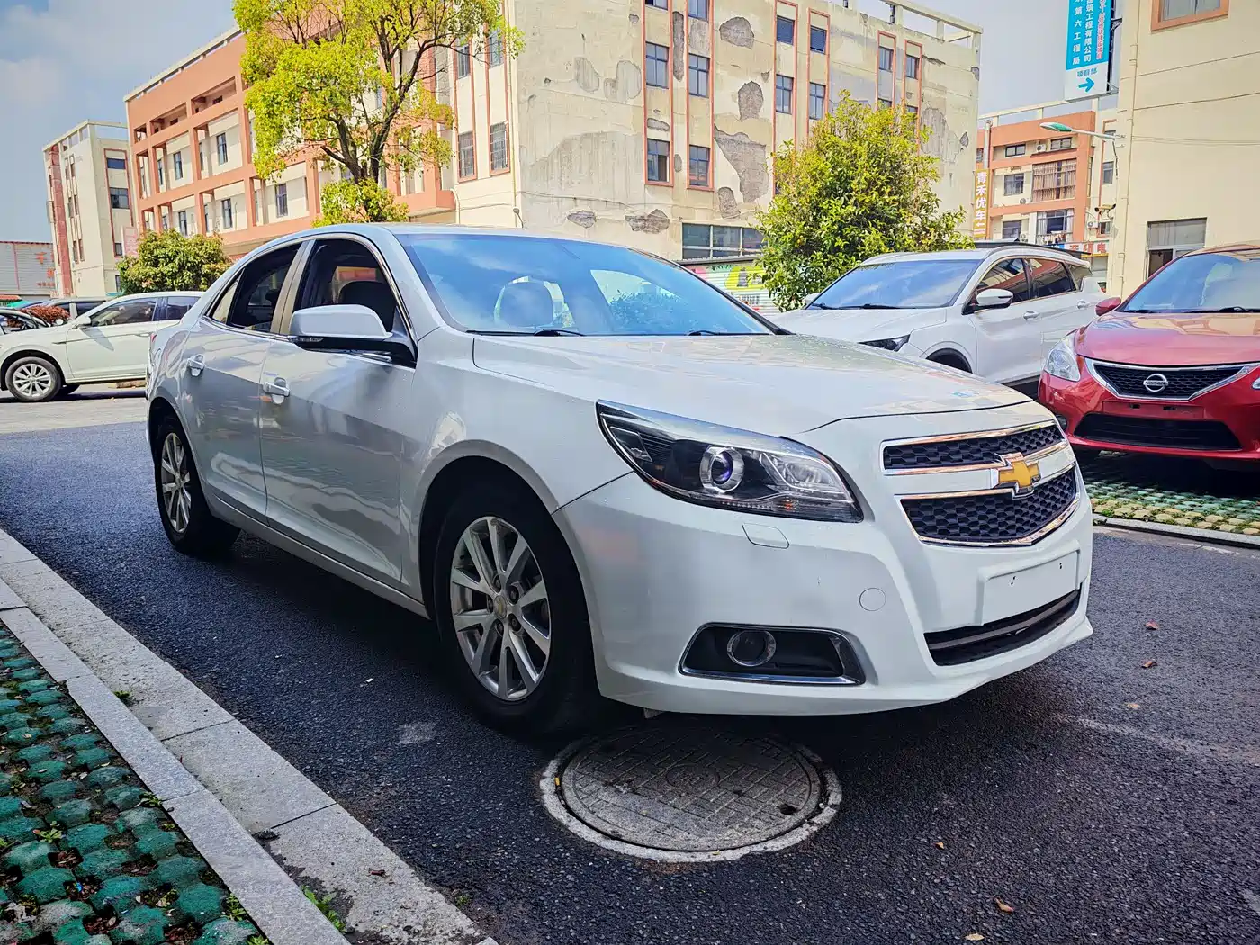 Chevrolet Malibu 2012 2.0L Automatic Luxury Edition фото 3