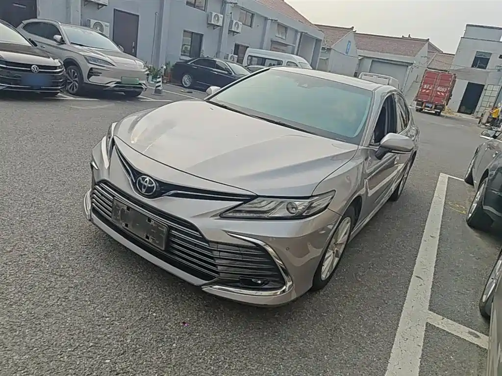 Toyota Camry 2021 2.0G Luxury Edition