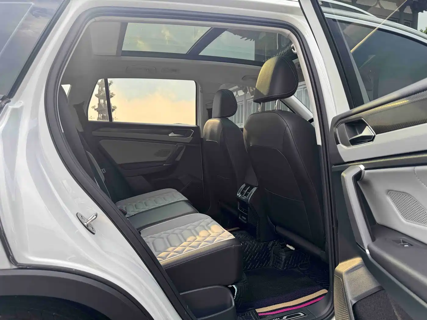 Volkswagen Tayron 2023 280TSI 2WD Luxury Plus Advanced Edition фото 9