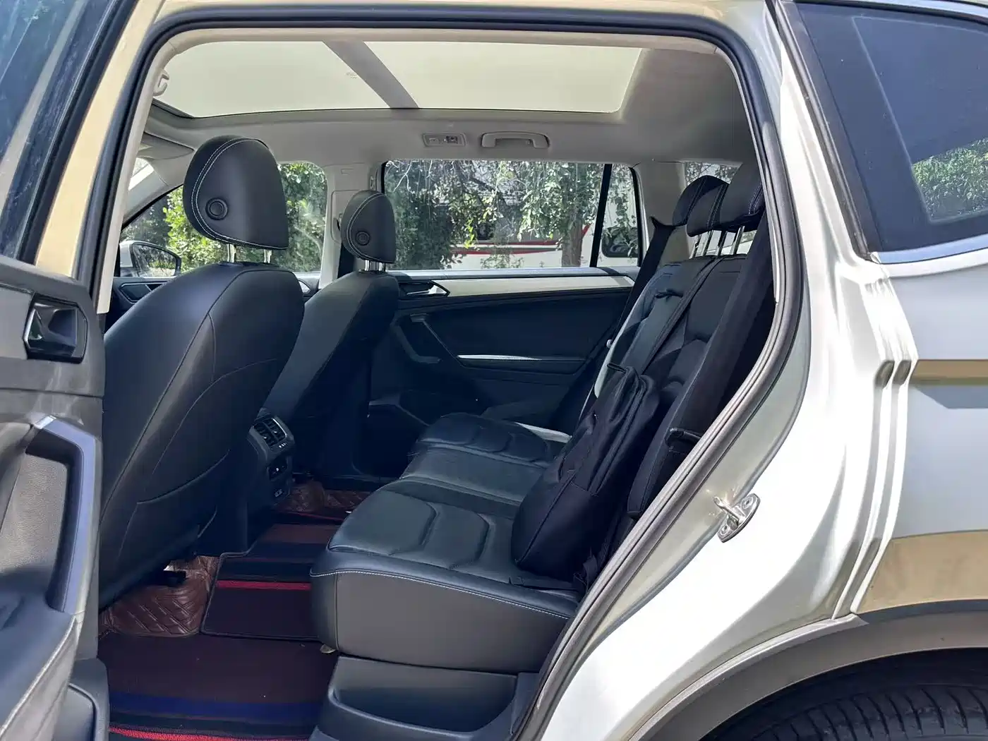 Volkswagen Tiguan L 2017 380TSI Automatic 4WD Luxury Edition фото 7