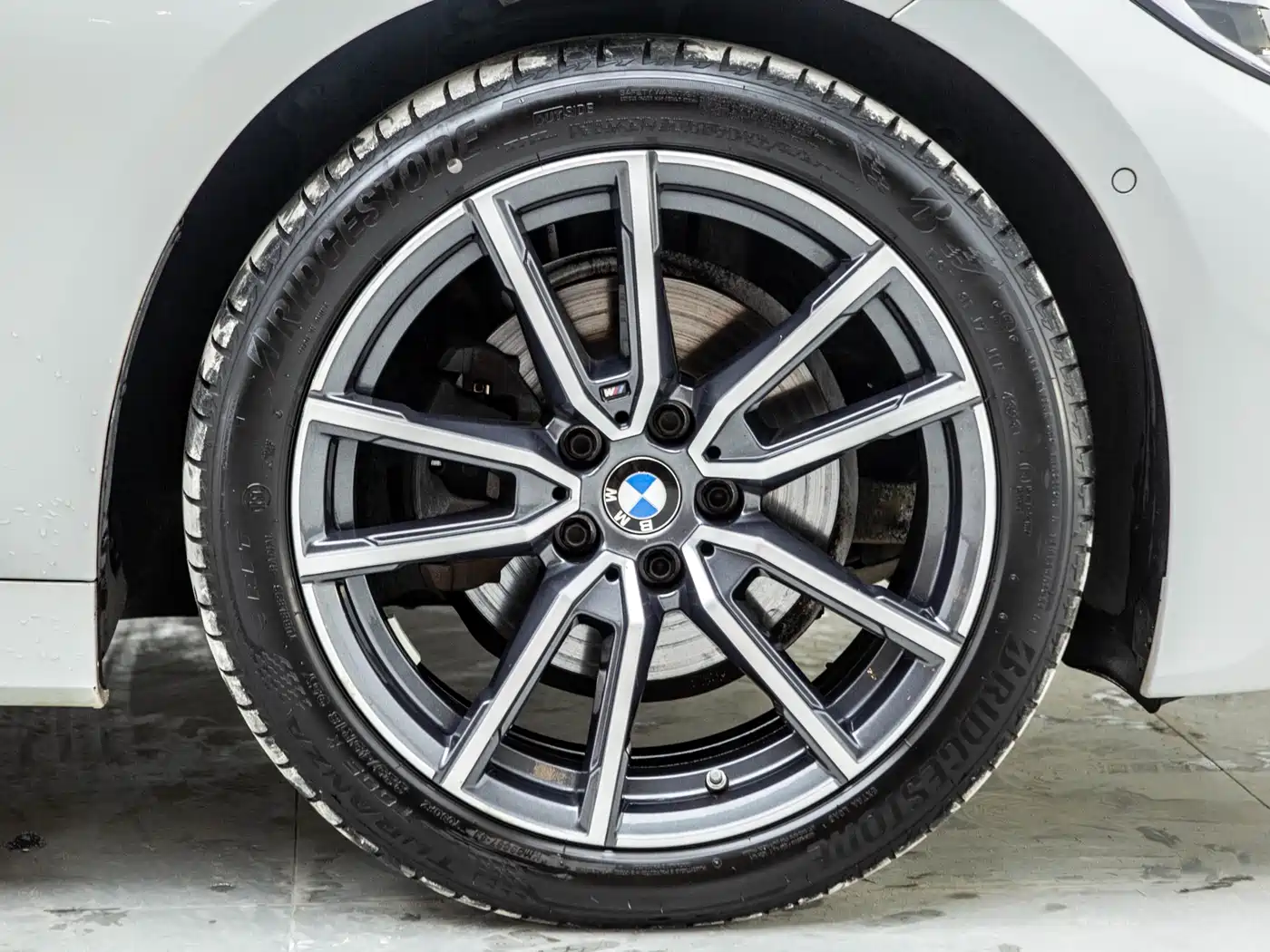 BMW 3 Series 2020 325Li M Sport Package фото 3