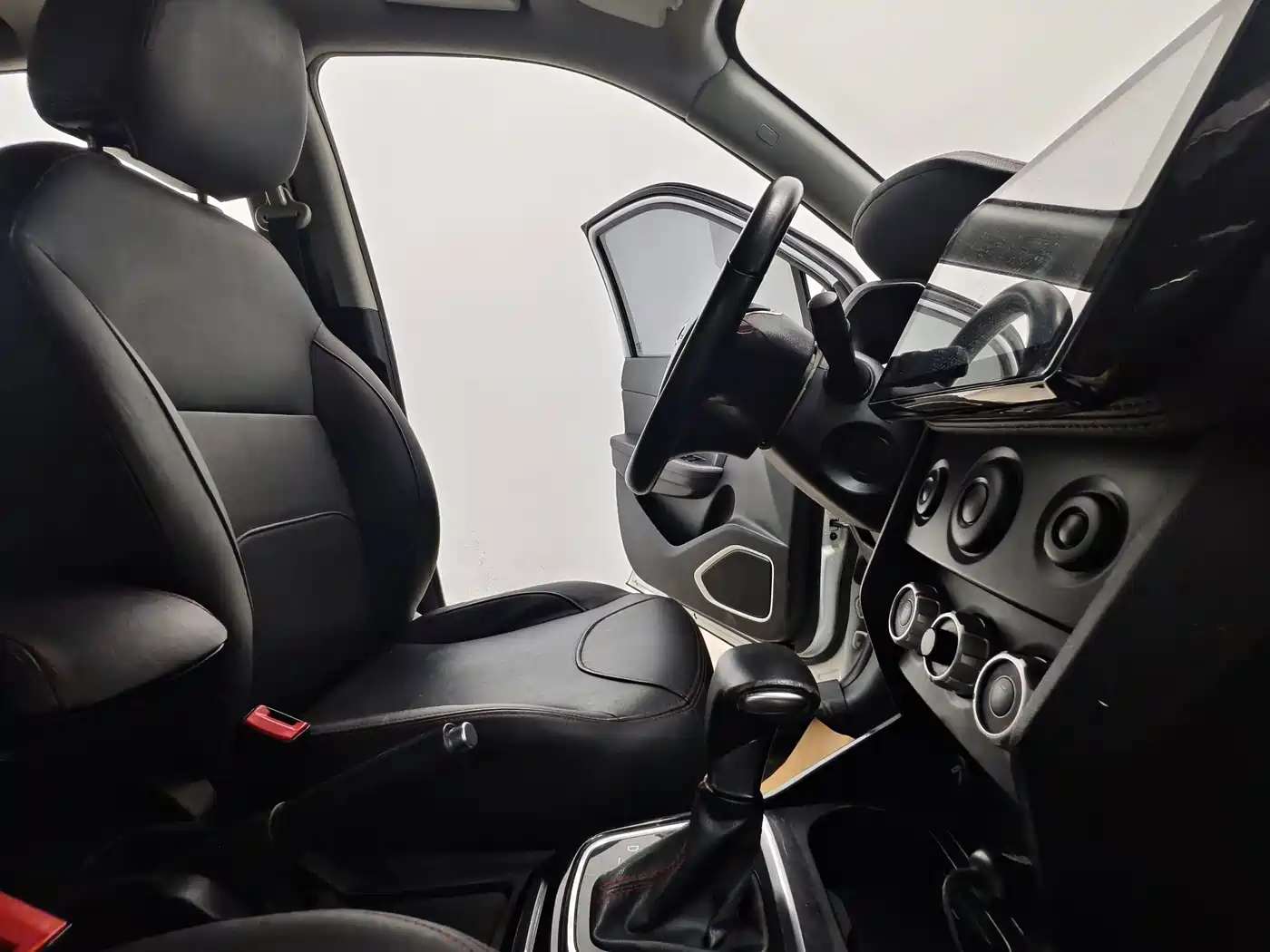 Zhonghua V3 2016 2016 1.5L Automatic Smart