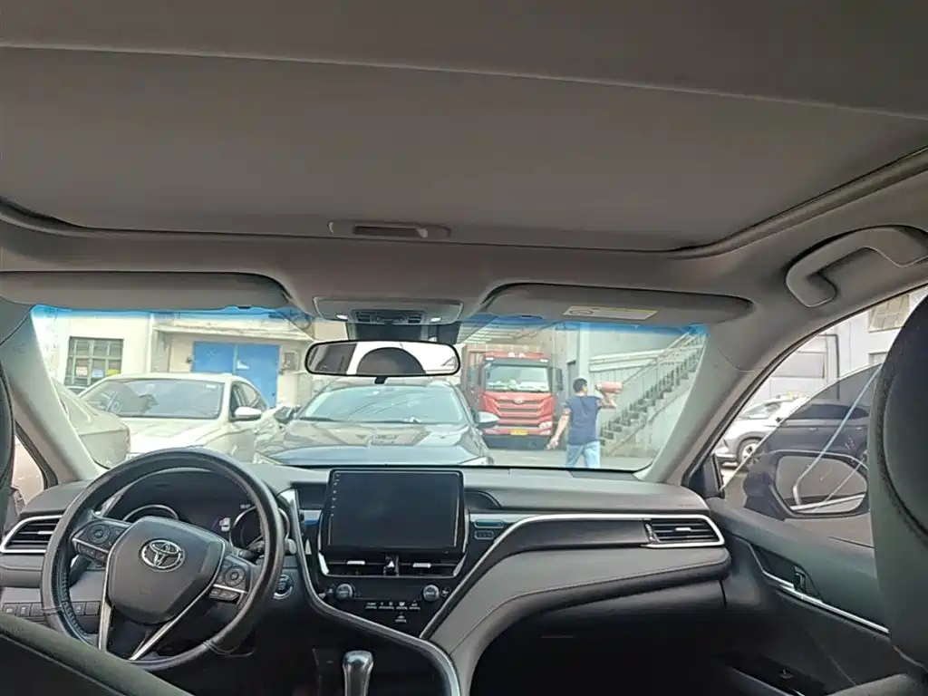 Toyota Camry 2021 2.0G Luxury Edition фото 18