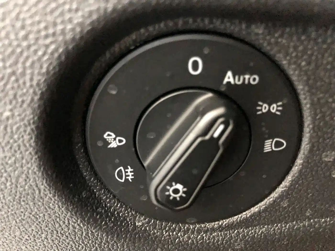 Volkswagen Passat 2023 280TSI Starlight Elite Edition фото 21