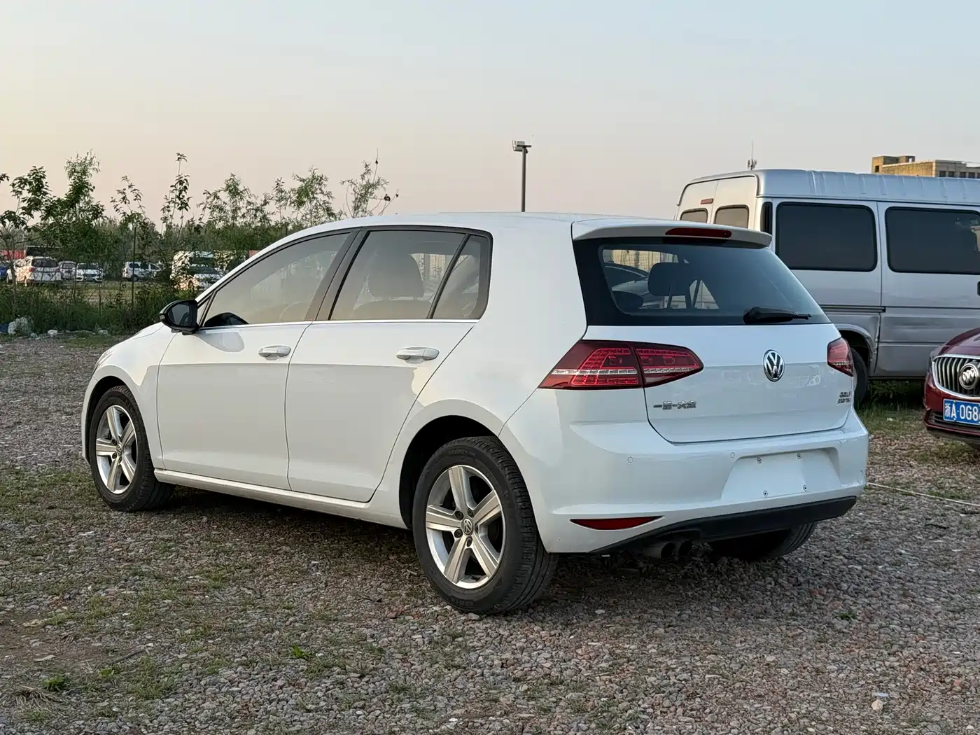 Volkswagen Golf 2017 230TSI Auto Comfort Millionth Anniversary Edition фото 14