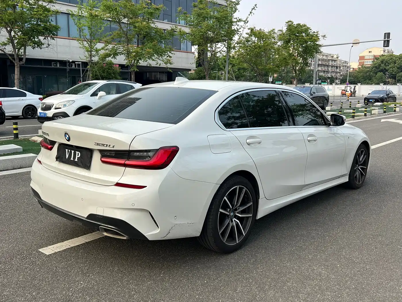 BMW 3 Series 2021 320Li M Sport Package фото 15