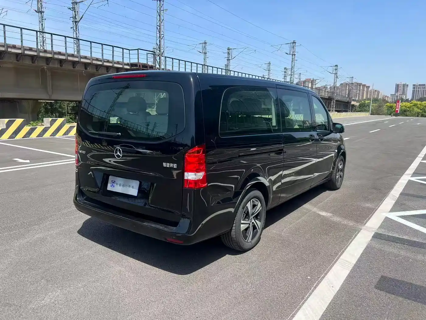 Mercedes-Benz Vito 2024 2.0T Business 7-Seater фото 8