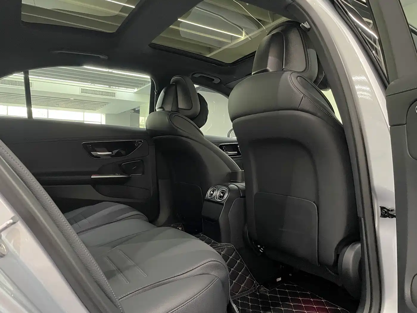 Mercedes-Benz C-Class 2024 C 260 L фото 14