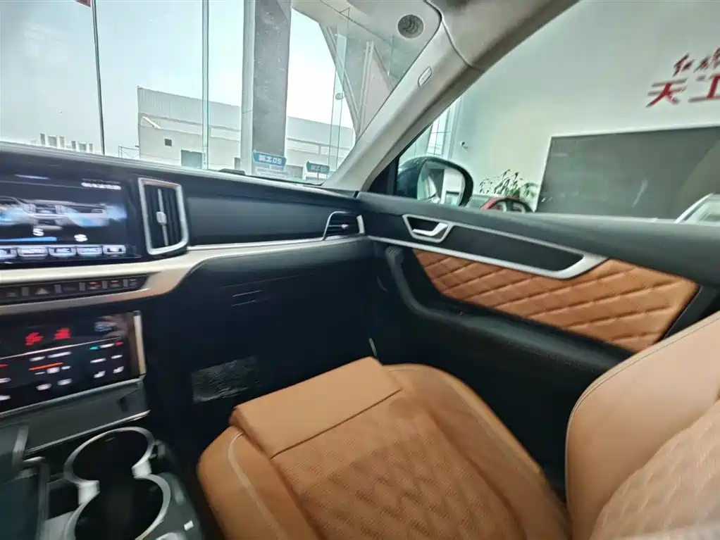Hongqi HS7 2019 3.0T Automatic 4WD Smart Connection Flag Leader Edition фото 5