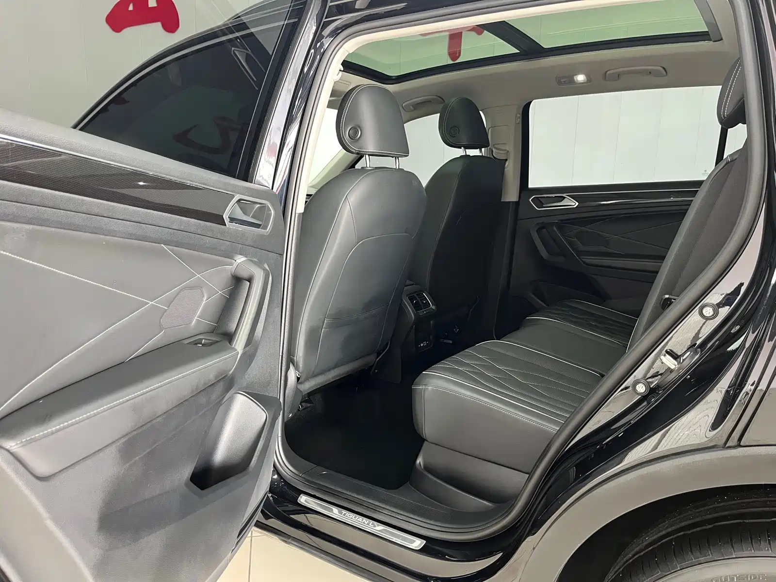 Фото 8 - Volkswagen Tiguan L